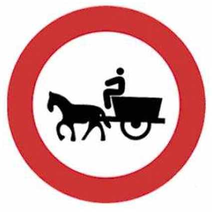 Entrada prohibida a vehículos de tracción animal – ( R-113 )