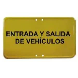 Placa entrada y salida vehículos